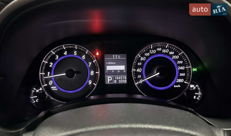 Позашляховик / Кросовер Infiniti QX70 2014 в Києві