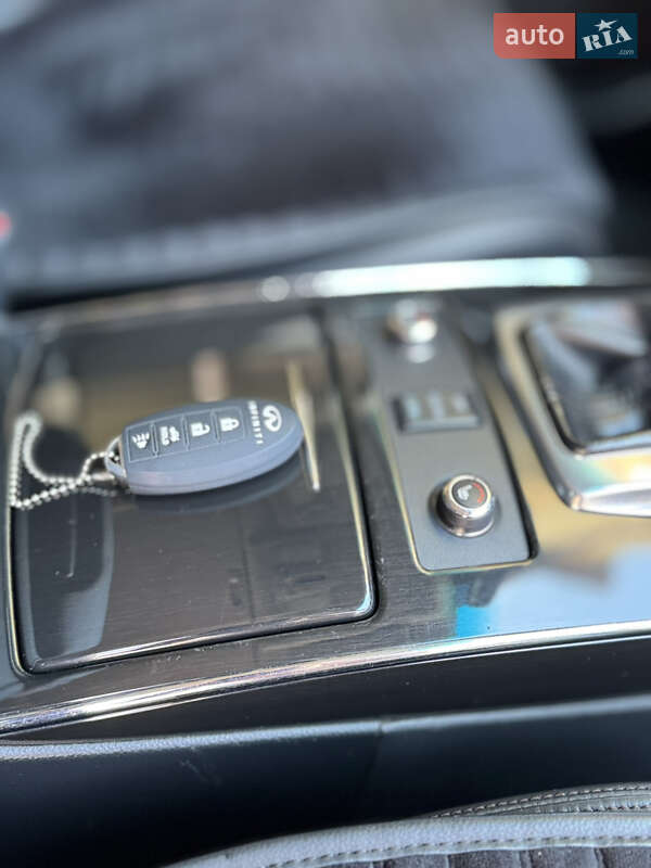 Внедорожник / Кроссовер Infiniti QX70 2013 в Ивано-Франковске