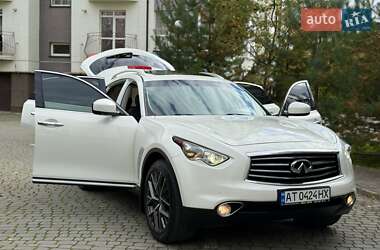 Позашляховик / Кросовер Infiniti QX70 2016 в 
