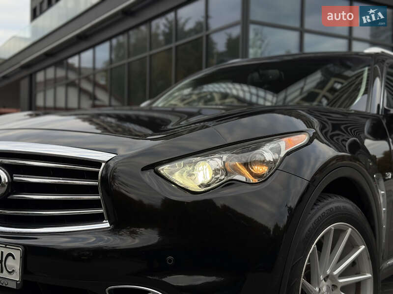 Внедорожник / Кроссовер Infiniti QX70 2016 в Львове фото 3 Внедорожник / Кроссовер Infiniti QX70 2016 в Львове