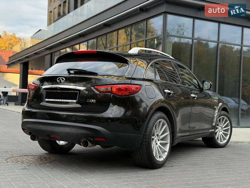 Внедорожник / Кроссовер Infiniti QX70 2016 в Львове фото 14 Внедорожник / Кроссовер Infiniti QX70 2016 в Львове