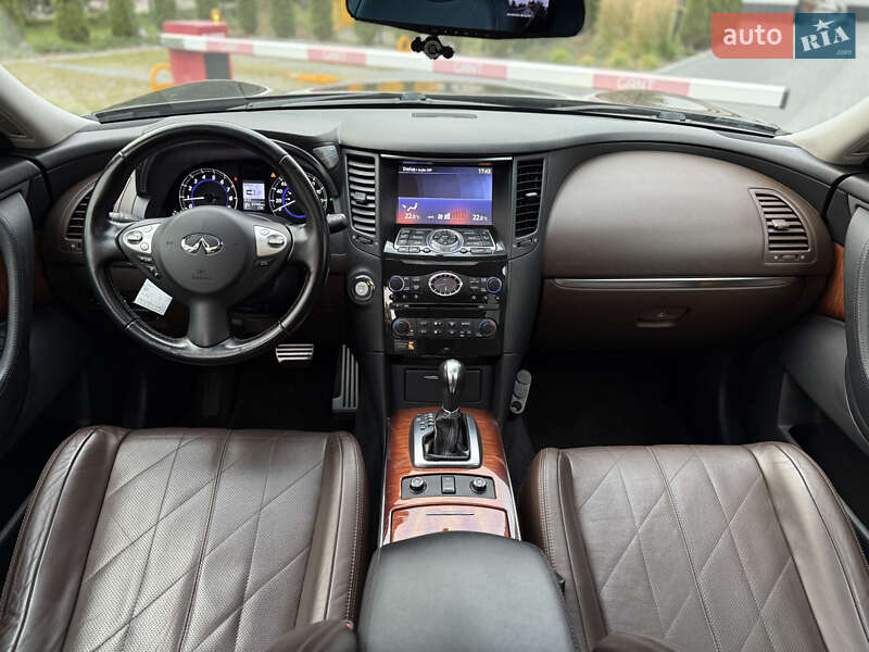 Внедорожник / Кроссовер Infiniti QX70 2016 в Львове фото 43 Внедорожник / Кроссовер Infiniti QX70 2016 в Львове