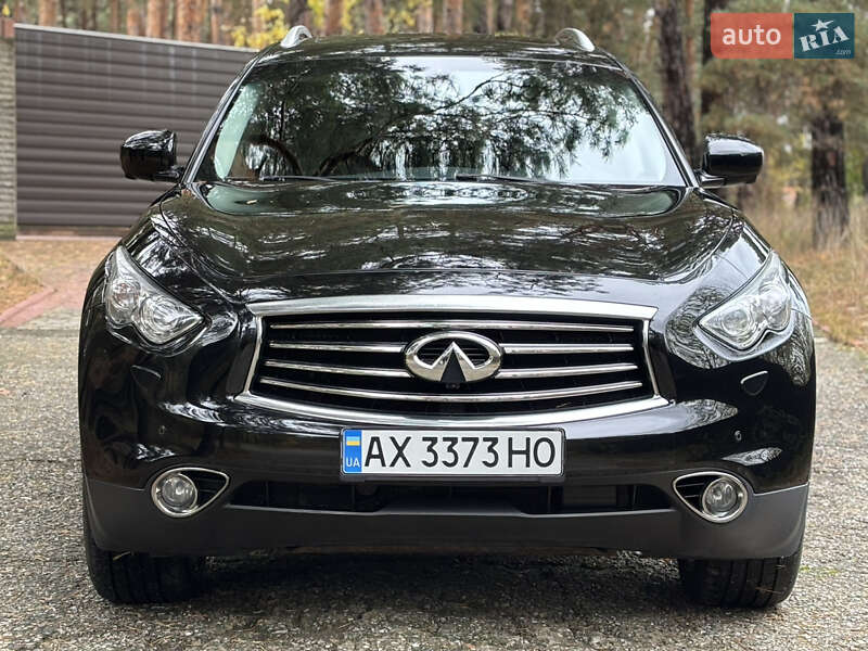 Внедорожник / Кроссовер Infiniti QX70 2013 в Киеве