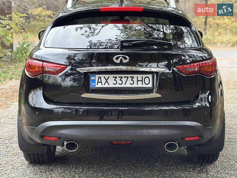 Внедорожник / Кроссовер Infiniti QX70 2013 в Киеве