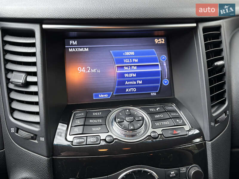 Внедорожник / Кроссовер Infiniti QX70 2013 в Киеве