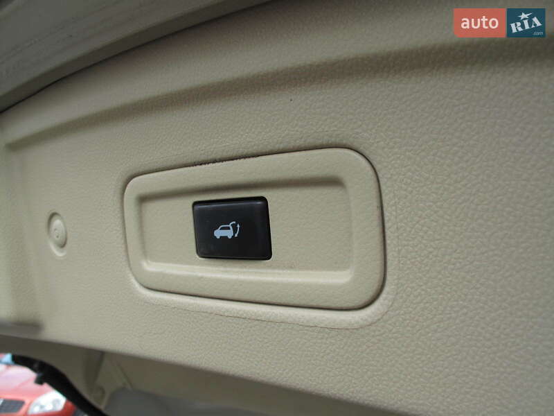 Позашляховик / Кросовер Infiniti QX70 2013 в Києві