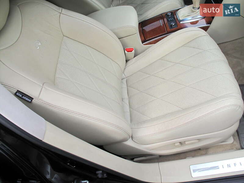 Позашляховик / Кросовер Infiniti QX70 2013 в Києві