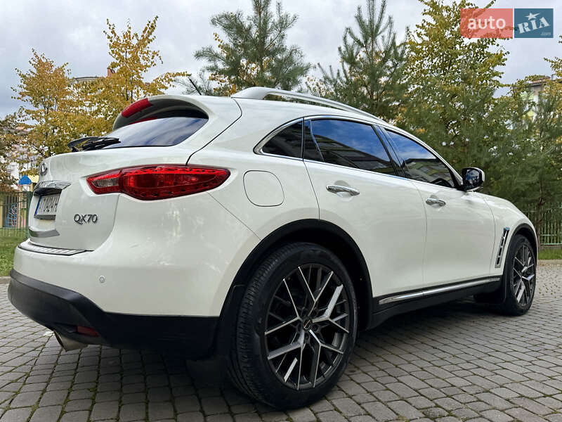 Внедорожник / Кроссовер Infiniti QX70 2016 в Тернополе фото 8 Внедорожник / Кроссовер Infiniti QX70 2016 в Тернополе