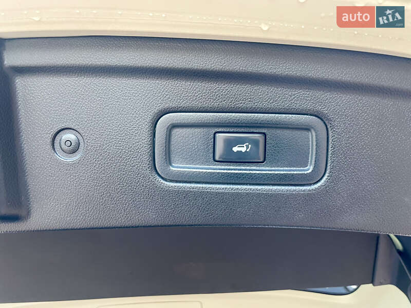 Внедорожник / Кроссовер Infiniti QX70 2014 в Киеве фото 29 Внедорожник / Кроссовер Infiniti QX70 2014 в Киеве