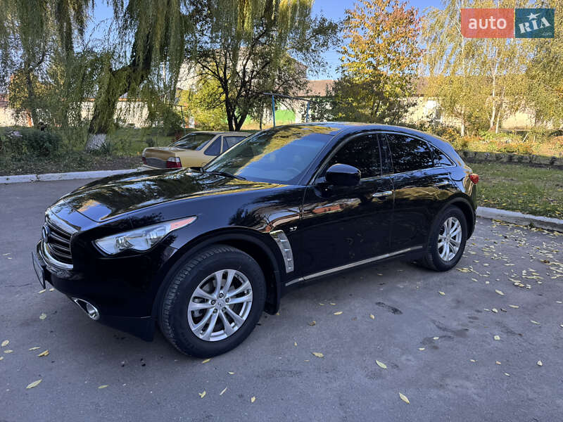 Позашляховик / Кросовер Infiniti QX70 2013 в Волочиську