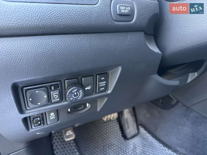 Позашляховик / Кросовер Infiniti QX70 2013 в Волочиську