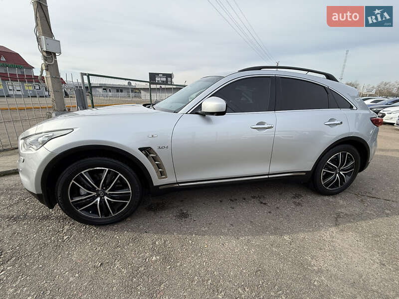 Внедорожник / Кроссовер Infiniti QX70 2015 в Киеве