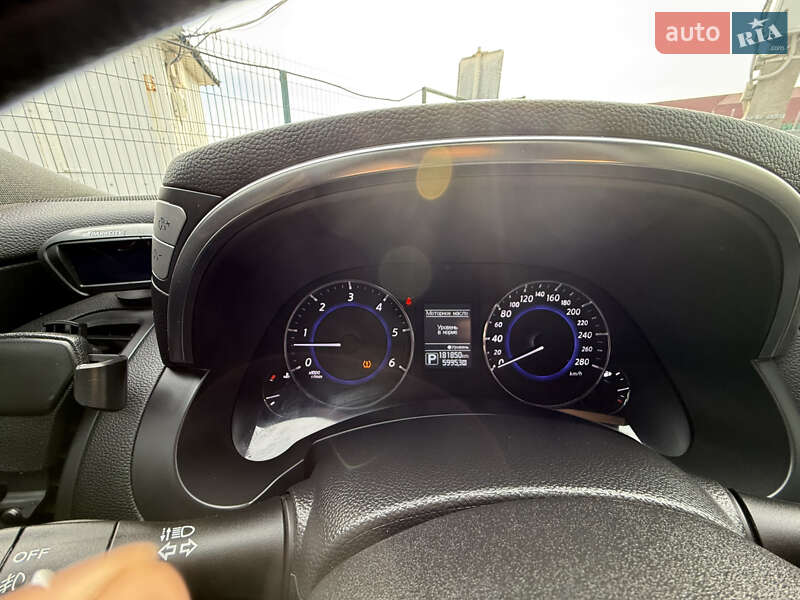 Внедорожник / Кроссовер Infiniti QX70 2015 в Киеве