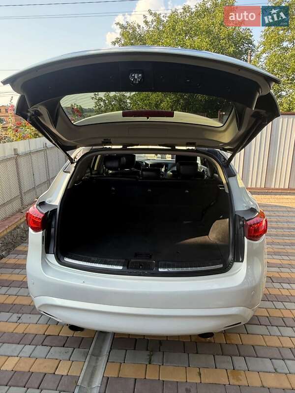 Внедорожник / Кроссовер Infiniti QX70 2015 в Киеве фото 9 Внедорожник / Кроссовер Infiniti QX70 2015 в Киеве