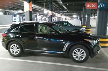 Позашляховик / Кросовер Infiniti QX70 2014 в Києві