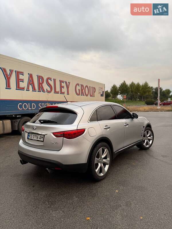 Позашляховик / Кросовер Infiniti QX70 2017 в Дніпрі