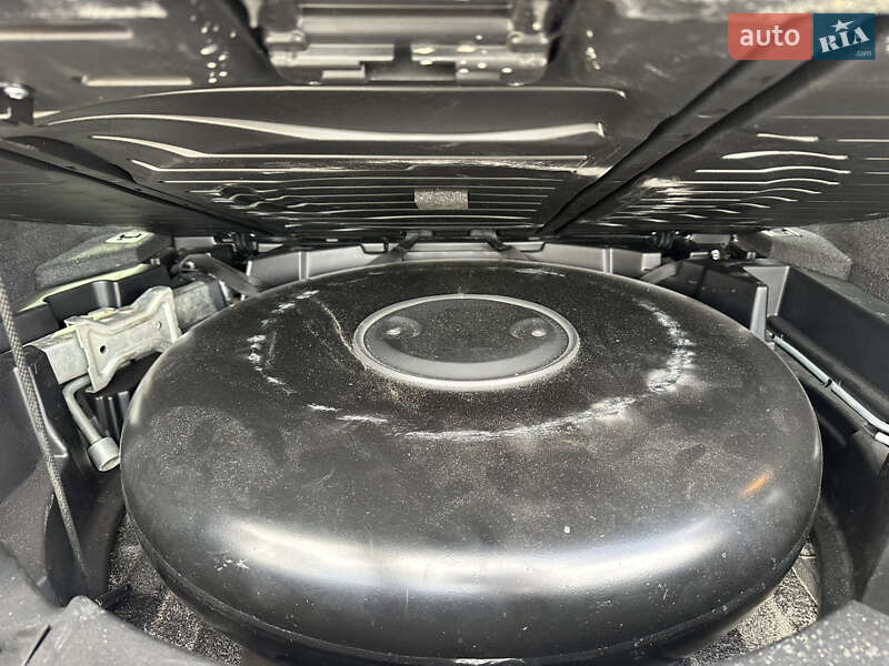 Внедорожник / Кроссовер Infiniti QX70 2013 в Полтаве