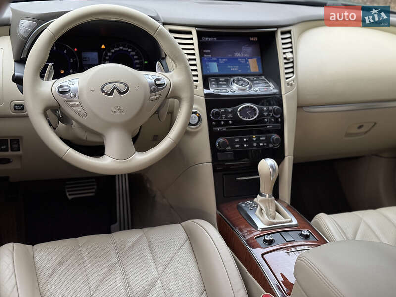 Внедорожник / Кроссовер Infiniti QX70 2013 в Киеве фото 14 Внедорожник / Кроссовер Infiniti QX70 2013 в Киеве