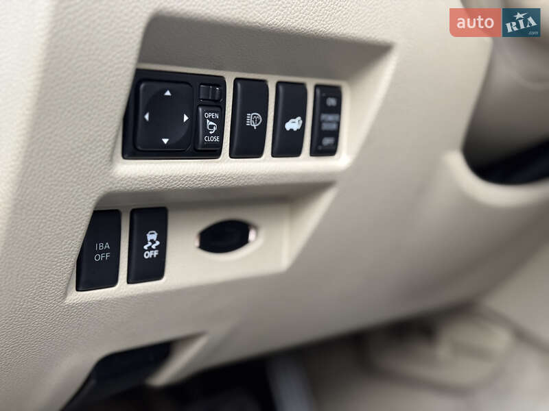 Внедорожник / Кроссовер Infiniti QX70 2013 в Киеве фото 27 Внедорожник / Кроссовер Infiniti QX70 2013 в Киеве