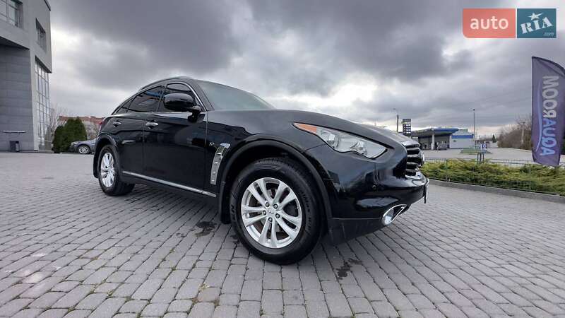 Внедорожник / Кроссовер Infiniti QX70 2013 в Хмельницком
