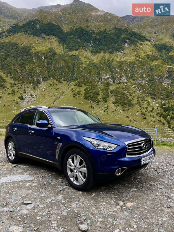 Внедорожник / Кроссовер Infiniti QX70 2016 в Одессе