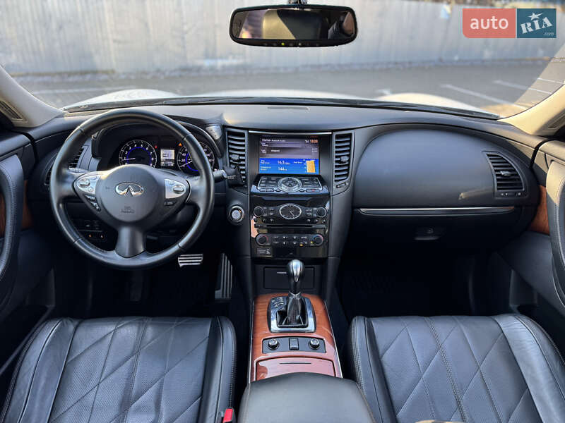 Внедорожник / Кроссовер Infiniti QX70 2014 в Крюковщине фото 12 Внедорожник / Кроссовер Infiniti QX70 2014 в Крюковщине