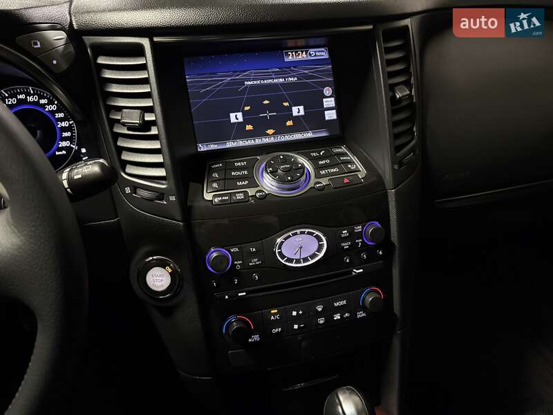 Внедорожник / Кроссовер Infiniti QX70 2013 в Киеве