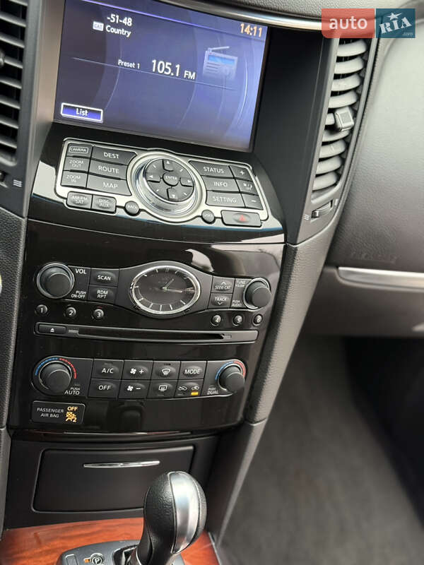 Внедорожник / Кроссовер Infiniti QX70 2015 в Александрие