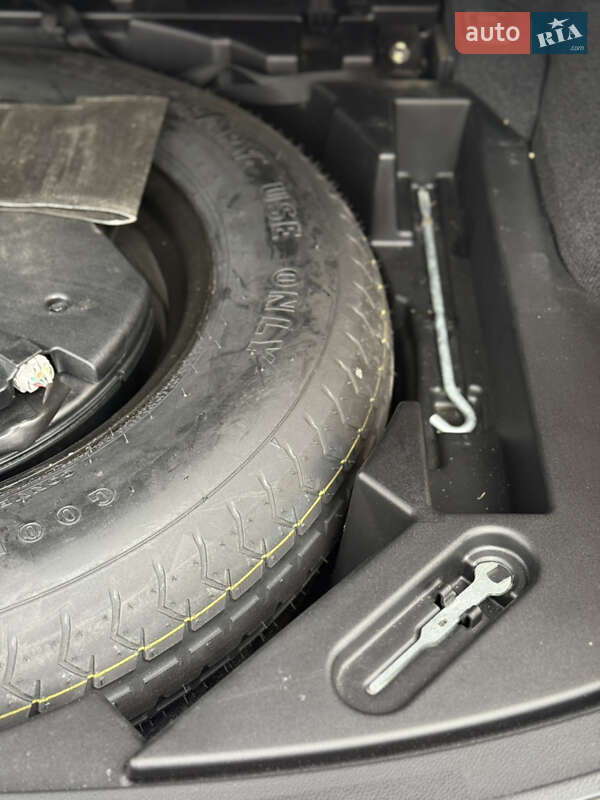 Внедорожник / Кроссовер Infiniti QX70 2015 в Александрие