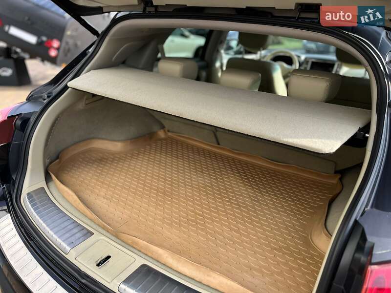 Внедорожник / Кроссовер Infiniti QX70 2016 в Киеве