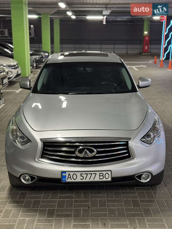 Infiniti QX70 2016