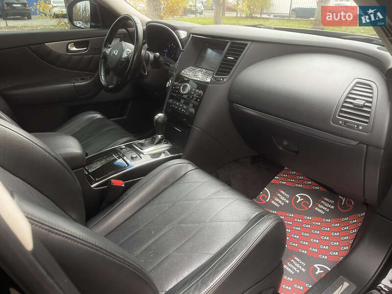 Внедорожник / Кроссовер Infiniti QX70 2015 в Киеве