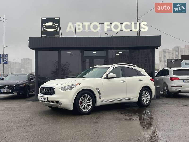 Позашляховик / Кросовер Infiniti QX70 2015 в Києві