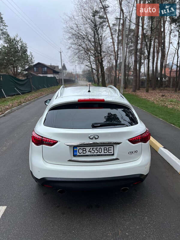 Внедорожник / Кроссовер Infiniti QX70 2015 в Киеве