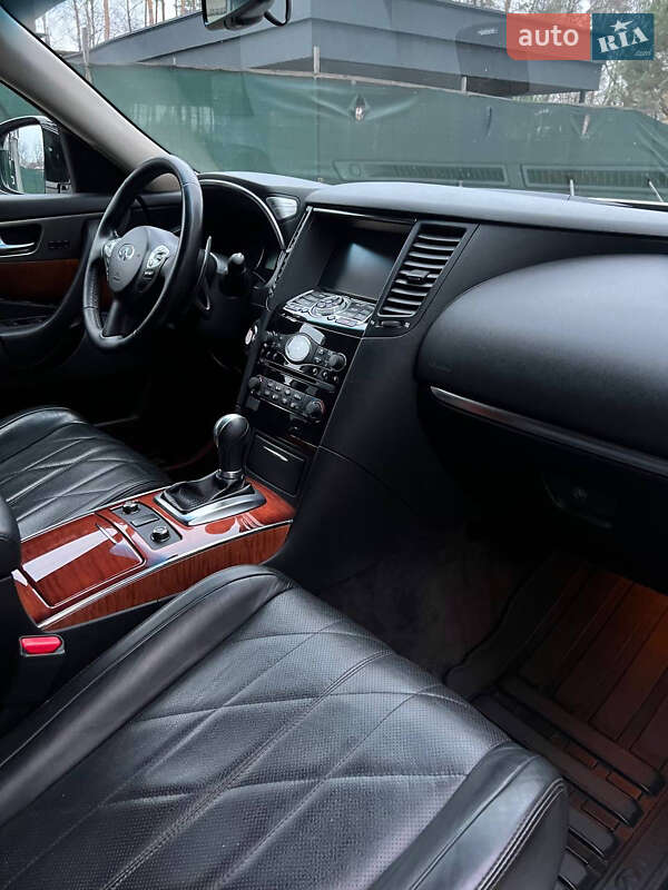 Внедорожник / Кроссовер Infiniti QX70 2015 в Киеве