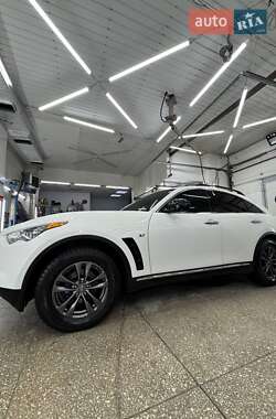 Внедорожник / Кроссовер Infiniti QX70 2015 в Харькове