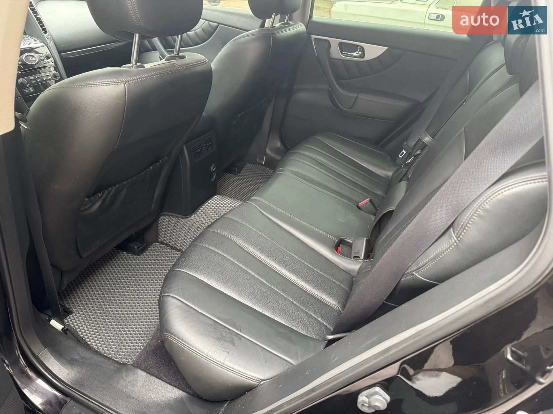 2013 Infiniti QX70 - мініатюра 27