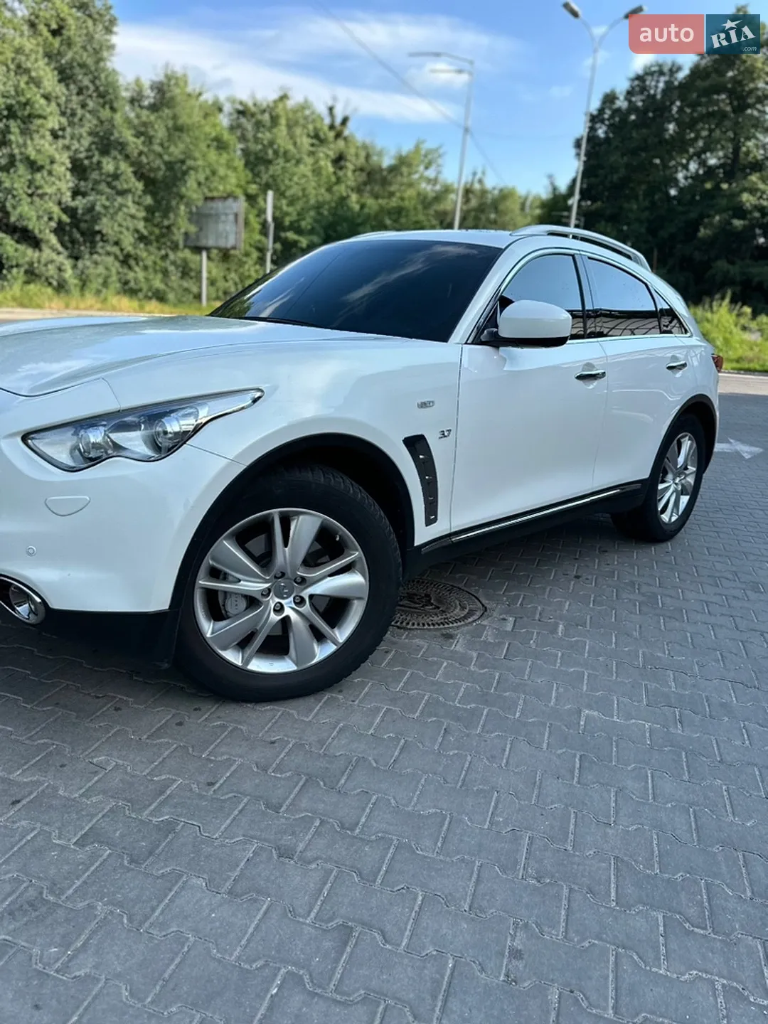 2015 Infiniti QX70 - мініатюра 2