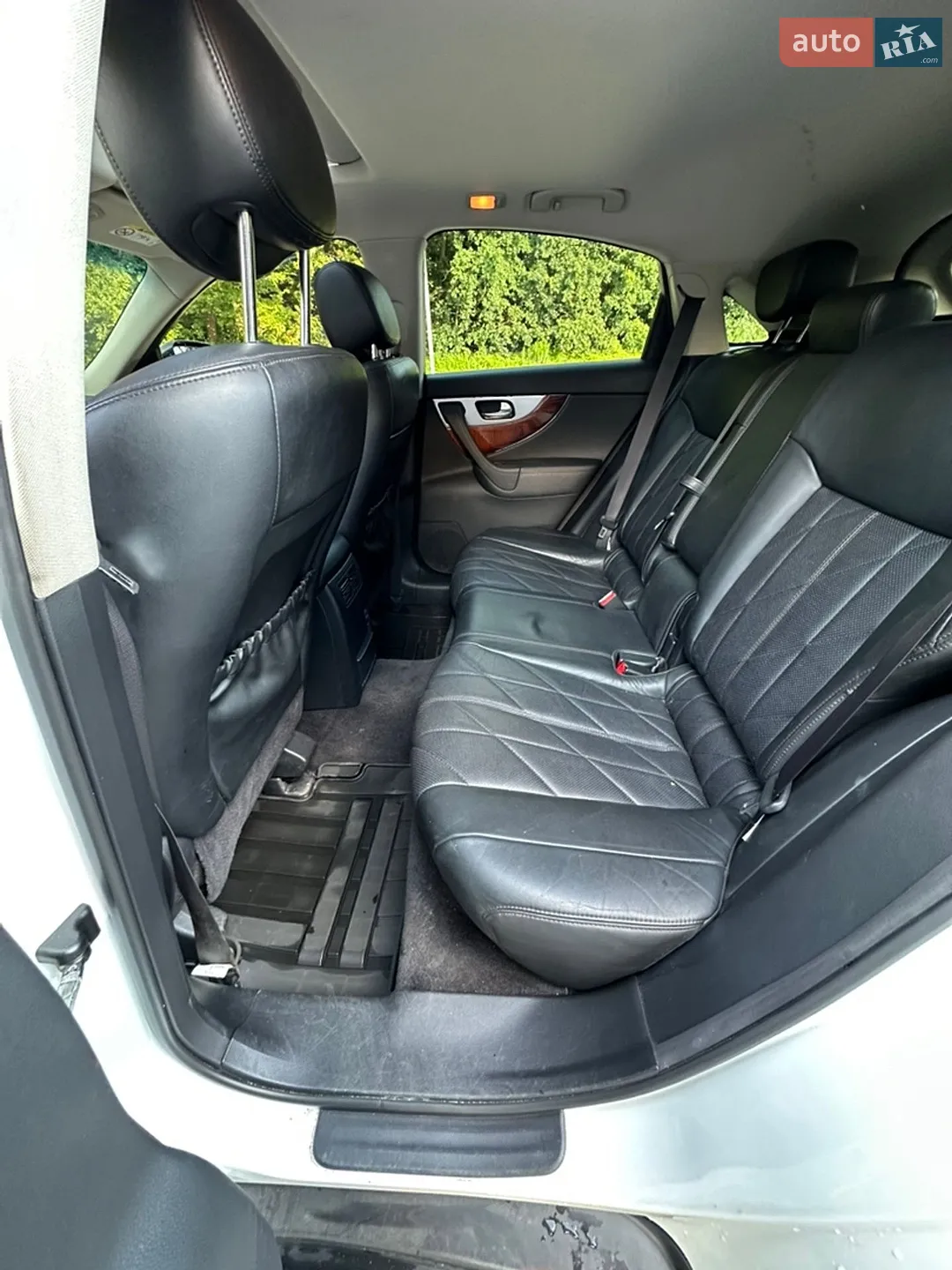 2015 Infiniti QX70 - мініатюра 11