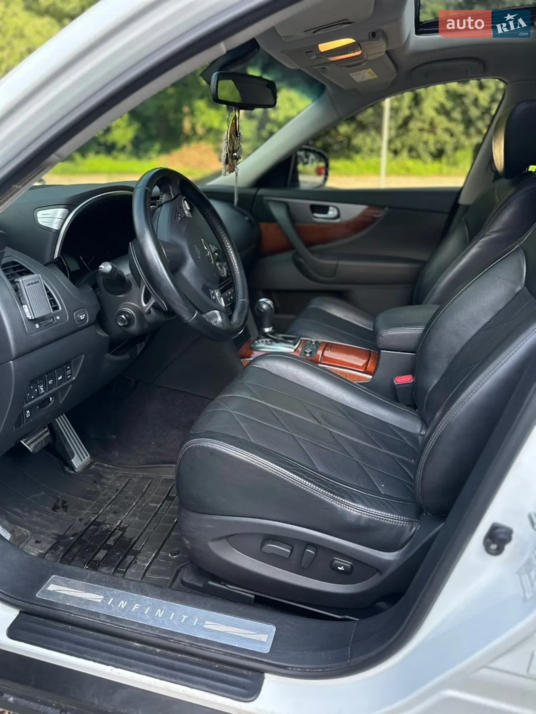 2015 Infiniti QX70 - мініатюра 14