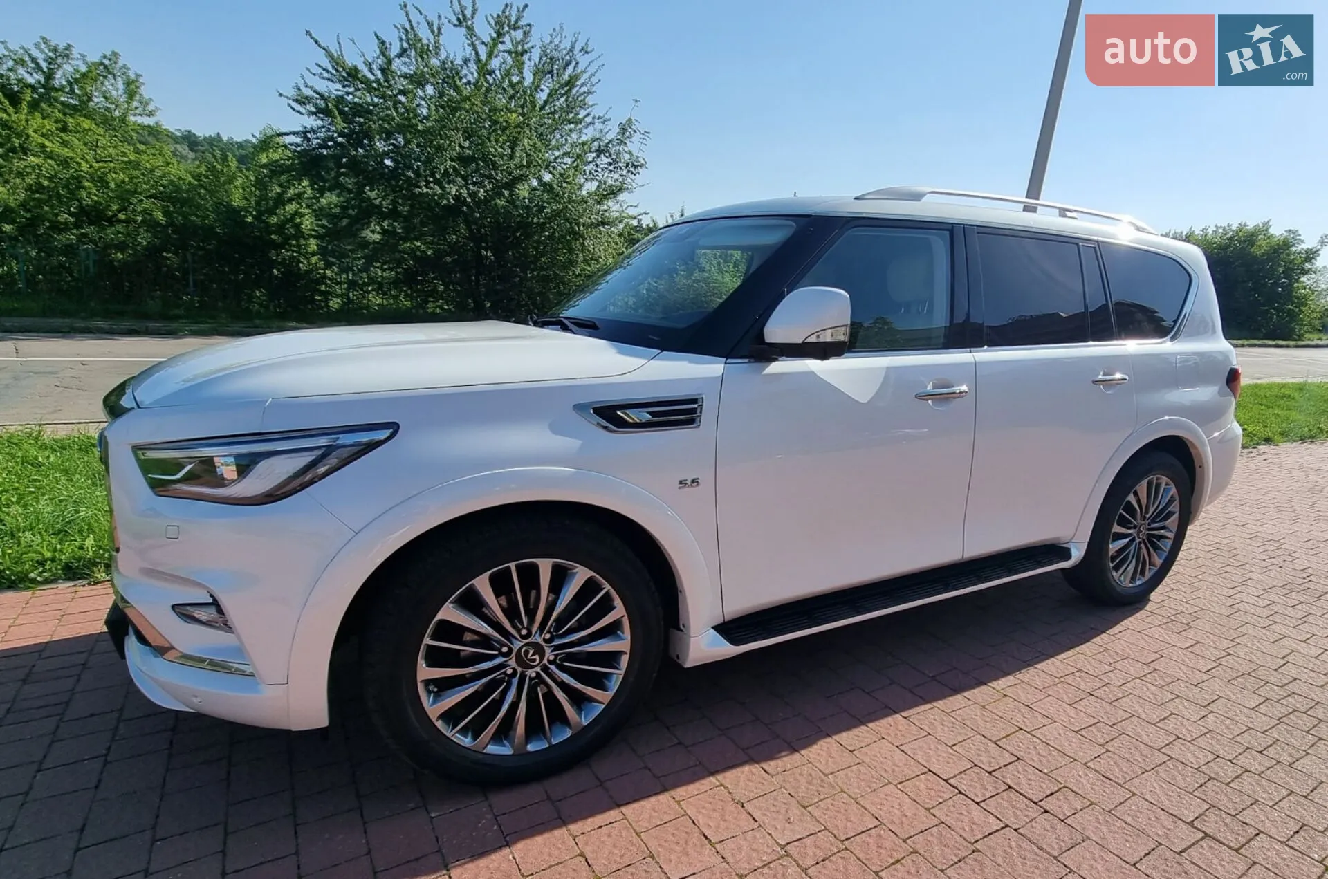 2018 Infiniti QX80 - мініатюра 3