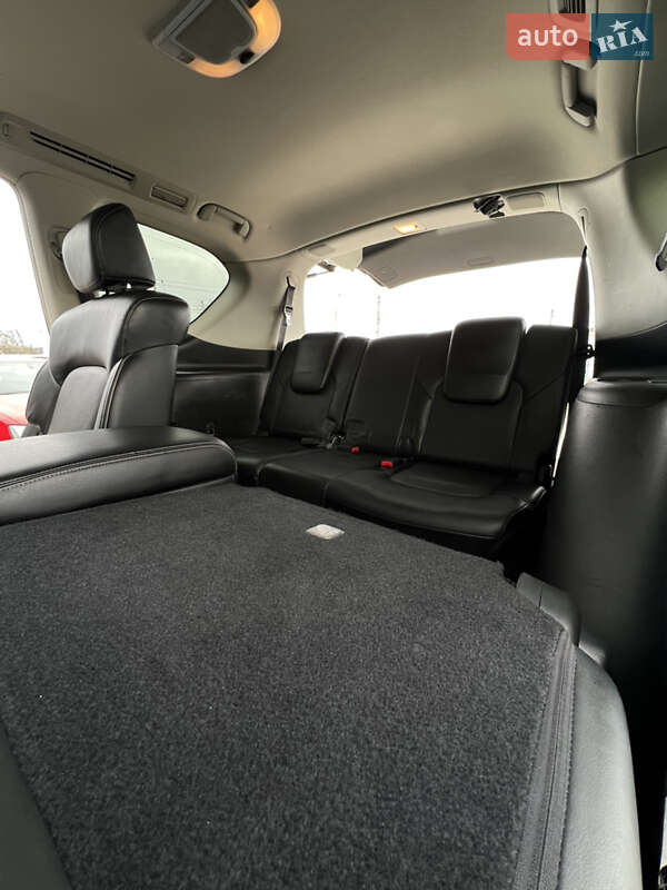 Внедорожник / Кроссовер Infiniti QX80 2016 в Черновцах