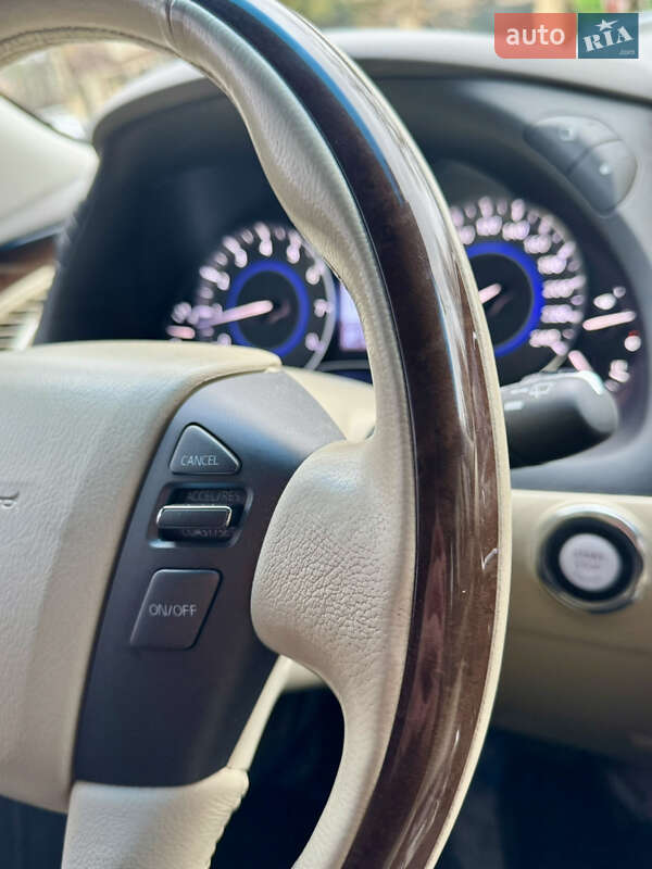 Позашляховик / Кросовер Infiniti QX80 2013 в Фастові