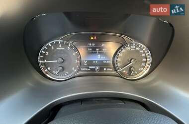 Позашляховик / Кросовер Infiniti QX80 2023 в 
