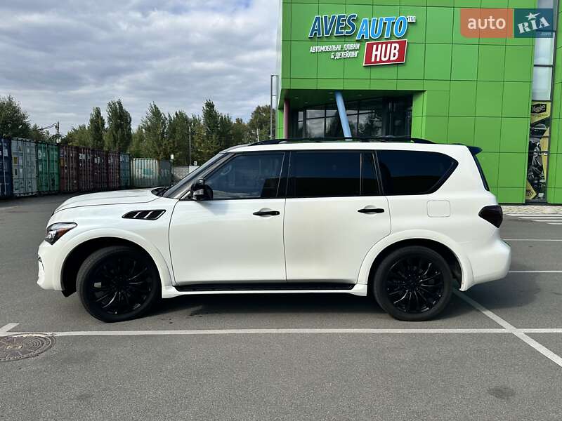 Внедорожник / Кроссовер Infiniti QX80 2016 в 