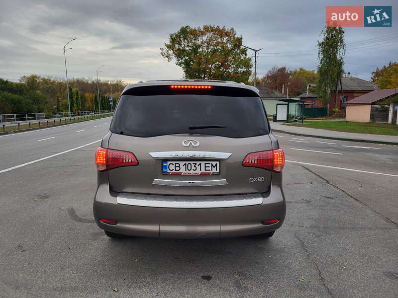 Позашляховик / Кросовер Infiniti QX80 2016 в Чернігові