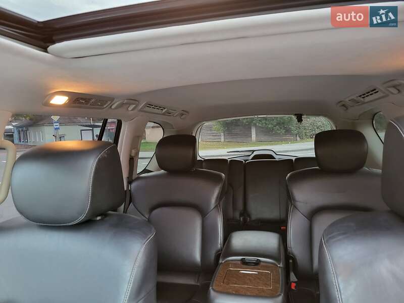 Позашляховик / Кросовер Infiniti QX80 2016 в Чернігові