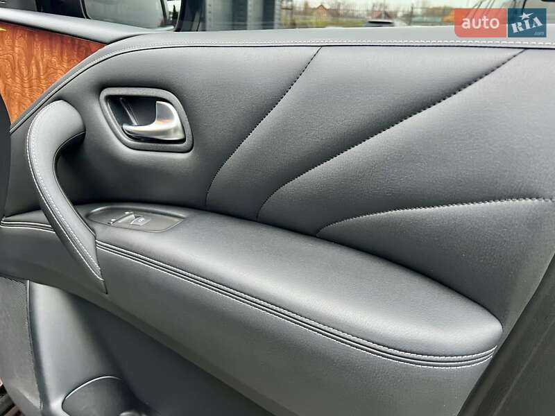 Внедорожник / Кроссовер Infiniti QX80 2017 в Киеве