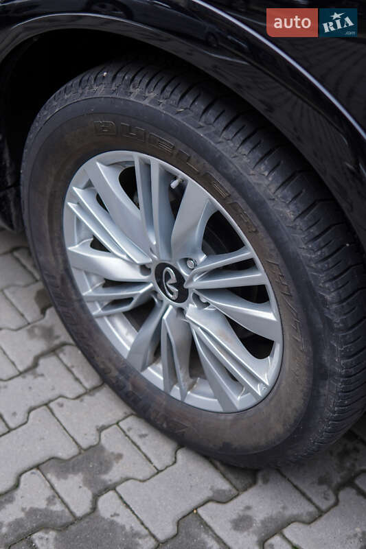 Внедорожник / Кроссовер Infiniti QX80 2019 в Хмельницком