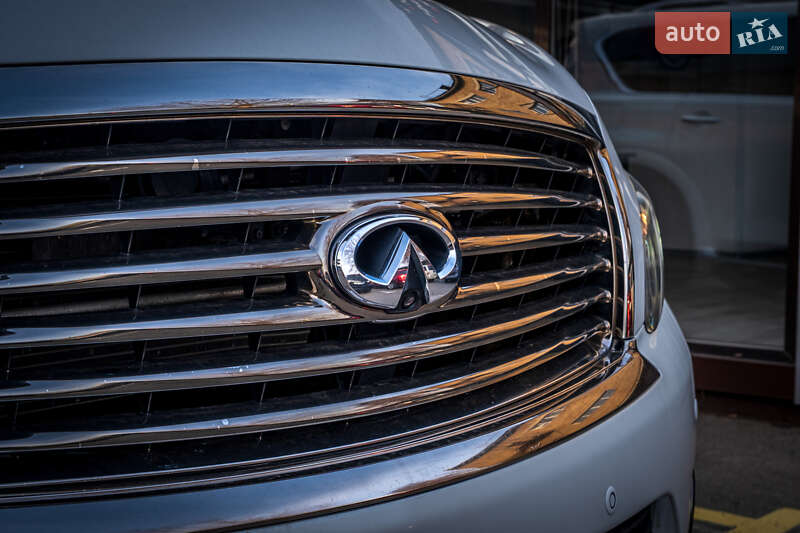 Позашляховик / Кросовер Infiniti QX80 2014 в Києві фото 16 Позашляховик / Кросовер Infiniti QX80 2014 в Києві